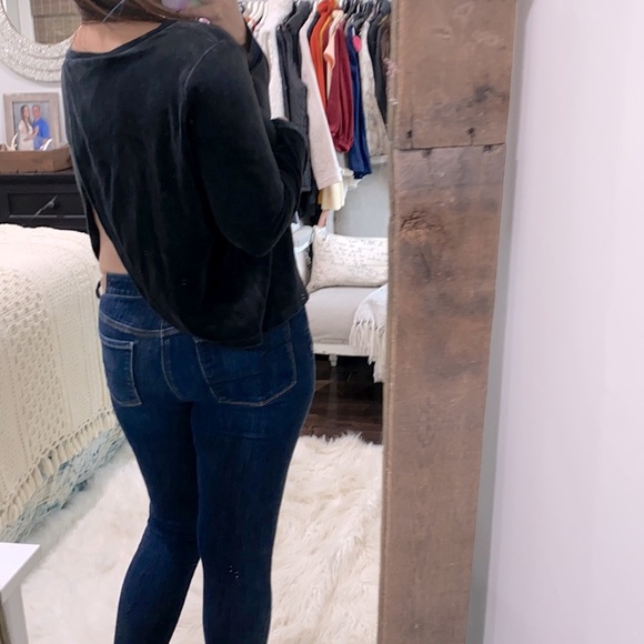 Victoria’s Secret black crushed velvet graphic sweatshirt size large open back - Picture 3 of 6